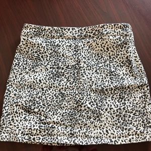 Forever 21 Cheetah Print Skirt Medium
